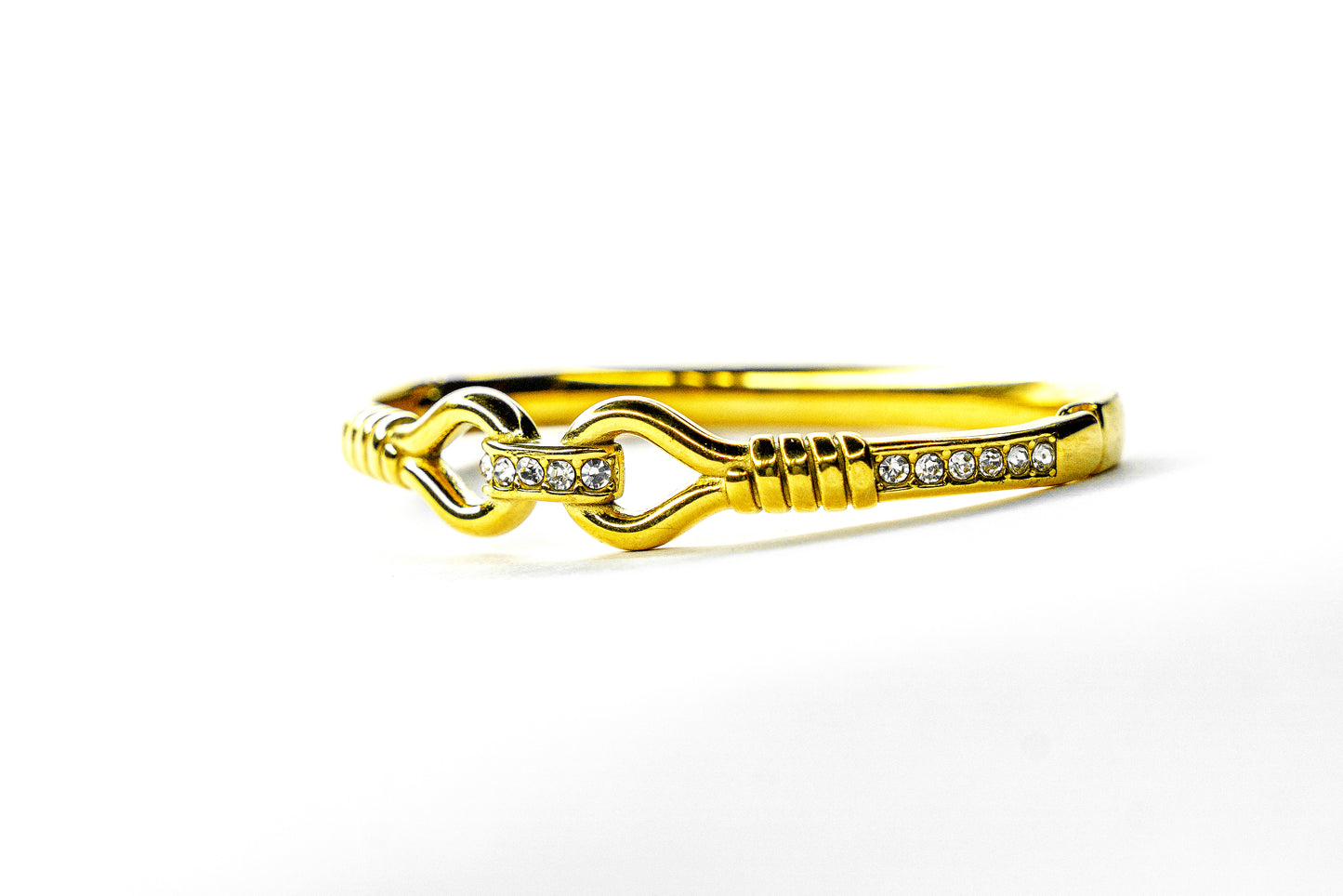 Trendy Bracelet for Daily and Casual Wear